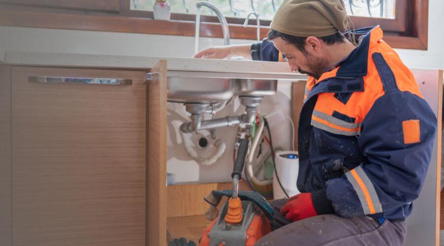 Expert burst pipe repair services in Oxford, FL